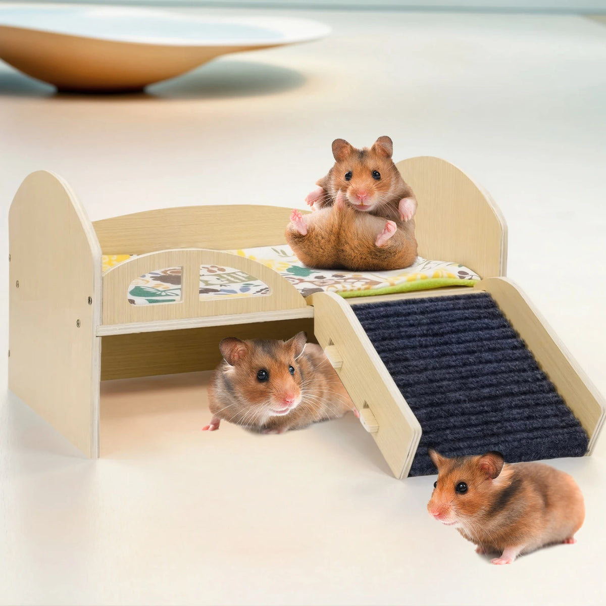 Guinea Pig Bed with Stable Stairs & Mat Wooden Small Animal Bed Anti-Slip Guinea Hideout Platform for Hamsters Bunny Chinchillas
